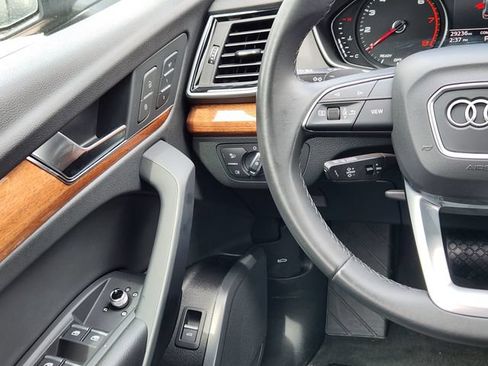 Used 2023 Audi Q5 2.0T Premium w/ Convenience Package AWD/4WD image 26