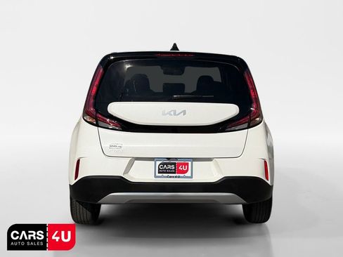 Used 2025 Kia Soul LX w/ LX Technology Package FWD image 6