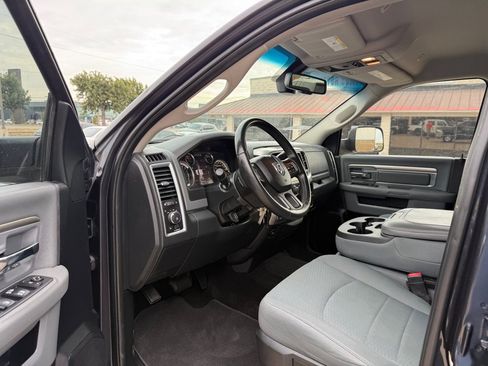 Used 2017 RAM 2500 SLT w/ Luxury Group AWD/4WD image 17