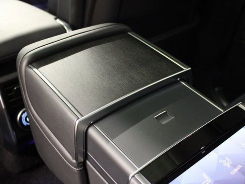 Used 2024 Land Rover Range Rover Autobiography image 30