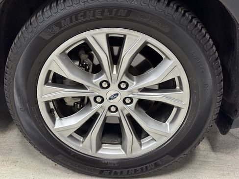 Used 2023 Ford Explorer Limited w/ Limited Technology Package AWD/4WD image 11