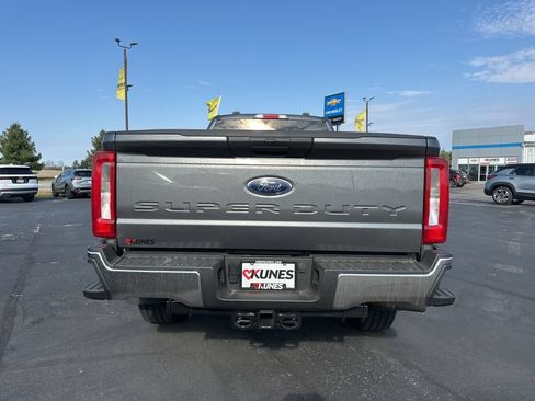Used 2023 Ford F250 XLT AWD/4WD image 12