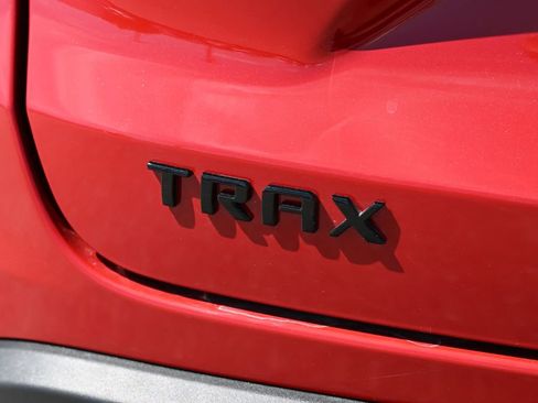 New 2026 Chevrolet Trax LT w/ LPO, Blackout Package FWD image 12