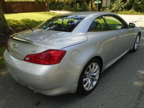 Used 2013 INFINITI G37 Convertible w/ Premium Pkg RWD image 21