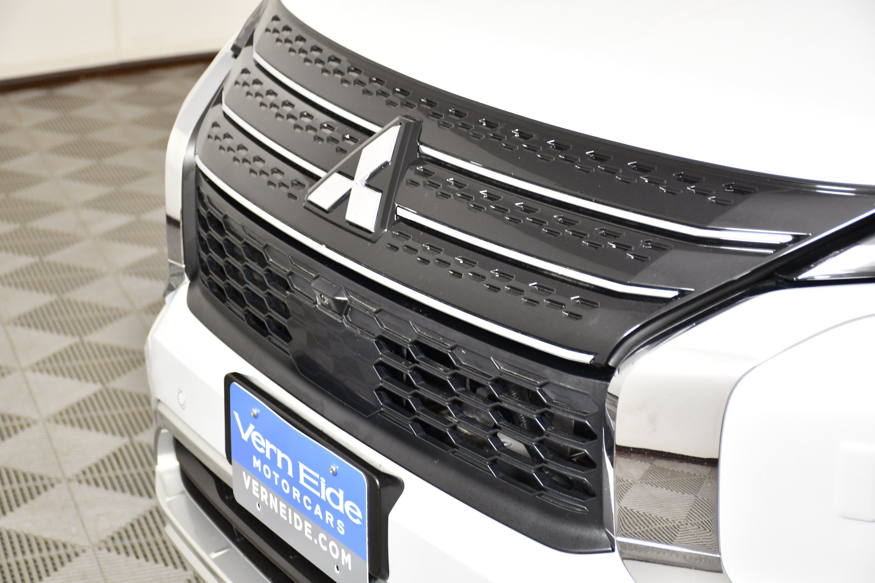 Used 2024 Mitsubishi Outlander SE AWD/4WD image 11