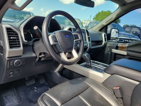 Used 2019 Ford F150 Lariat RWD image 9