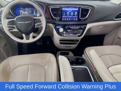 Used 2019 Chrysler Pacifica Limited w/ Tire & Wheel Group image 30