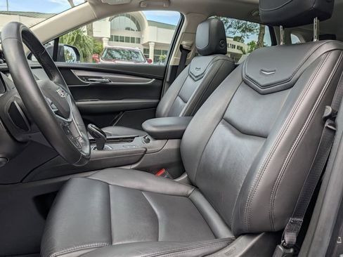 Used 2018 Cadillac XT5 Premium Luxury FWD image 22