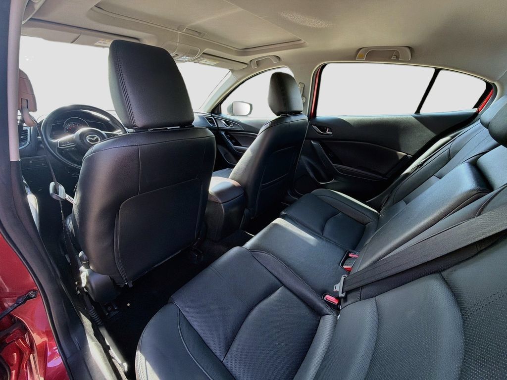 Used 2018 MAZDA MAZDA3 Grand Touring FWD image 23