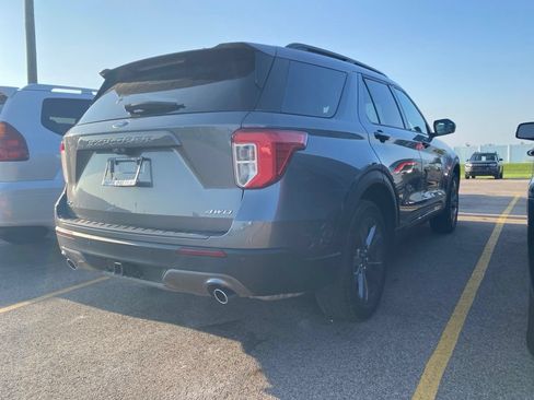 Used 2023 Ford Explorer XLT w/ Equipment Group 202A AWD/4WD image 9