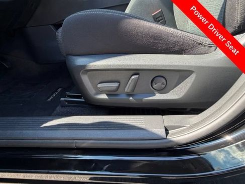 Used 2023 Nissan Rogue SV AWD/4WD image 32