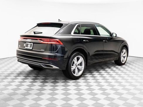 Used 2023 Audi Q8 Premium w/ Convenience Package AWD/4WD image 5