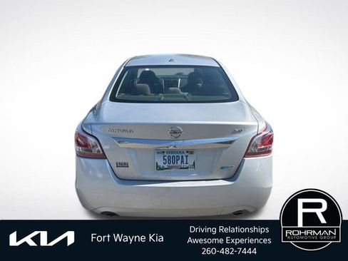 Used 2013 Nissan Altima 2.5 SV FWD image 4