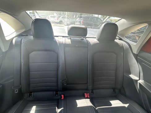 Used 2023 Volkswagen Jetta SE w/ Panoramic Sunroof Package image 39