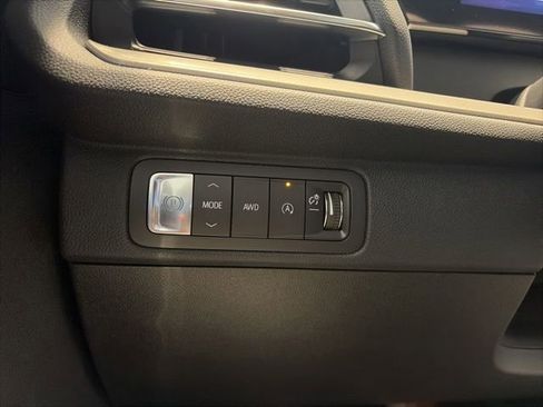 New 2026 Chevrolet Traverse LT w/ Driver Confidence Package AWD/4WD image 17