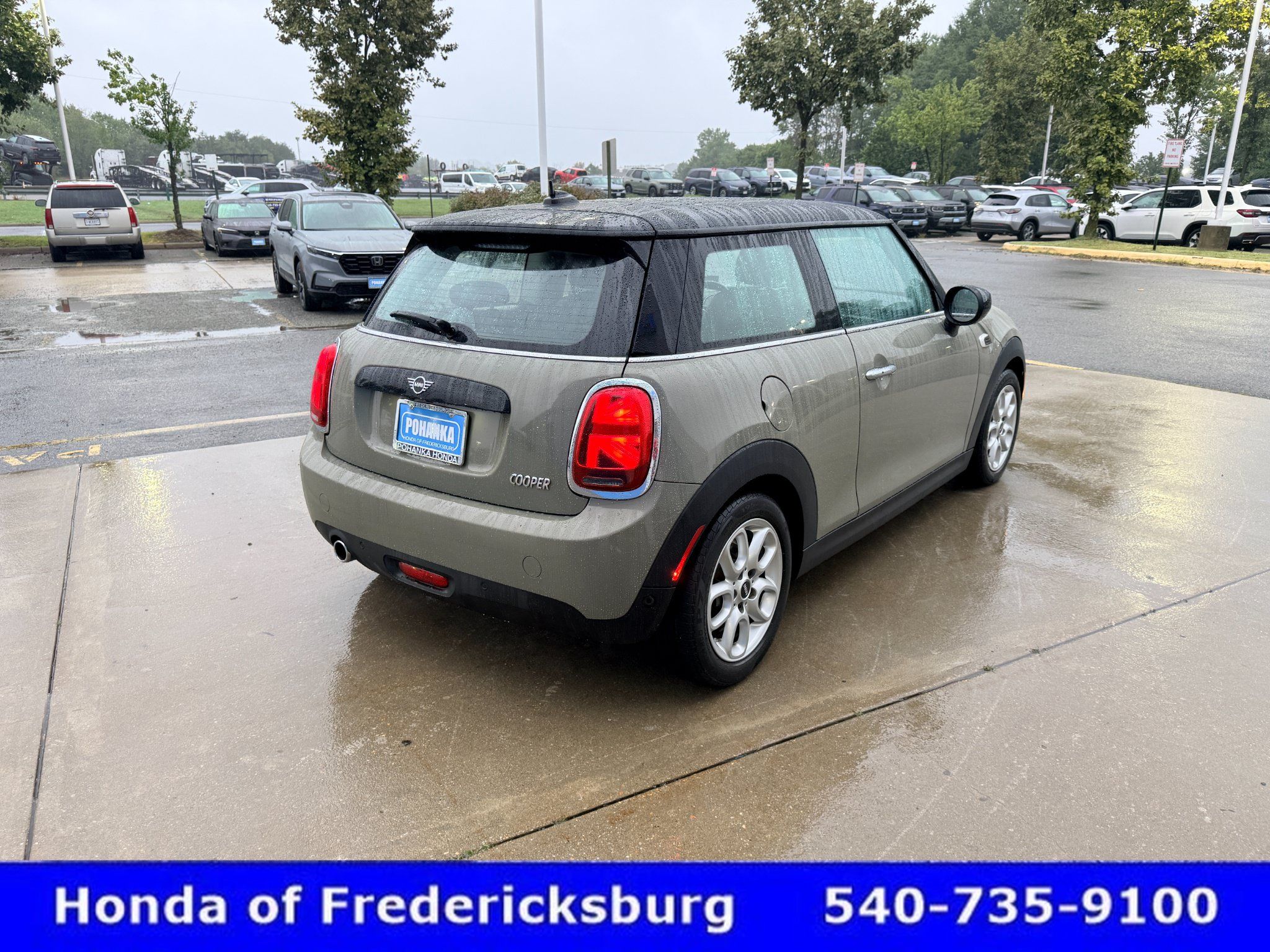 Used 2021 MINI Cooper 2-Door Hardtop FWD image 6