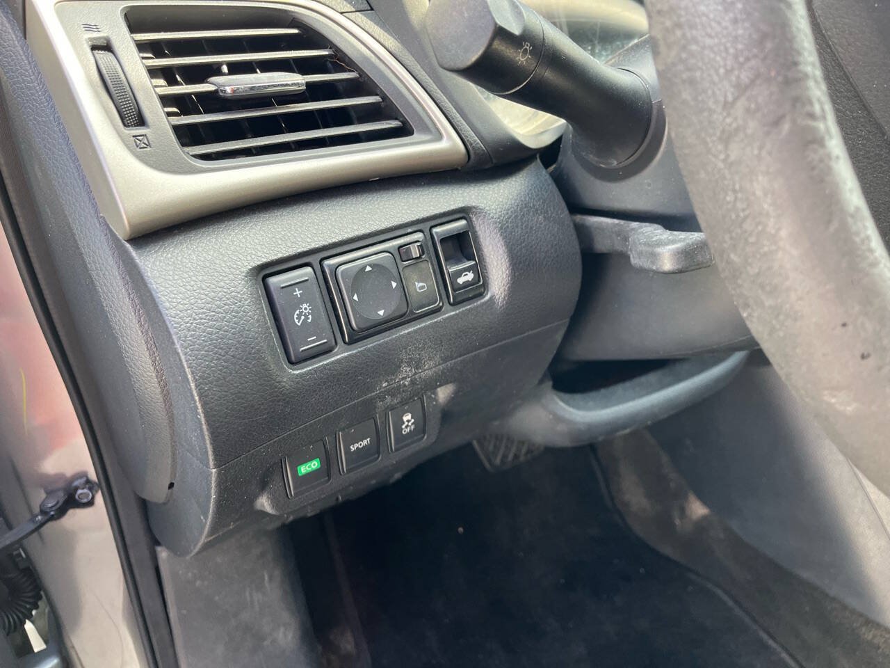 Used 2014 Nissan Sentra S FWD image 9