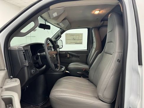 New 2026 Chevrolet Express 2500 w/ Driver Convenience Package RWD image 20