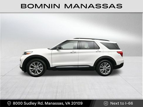 Used 2020 Ford Explorer XLT w/ Equipment Group 202A image 2