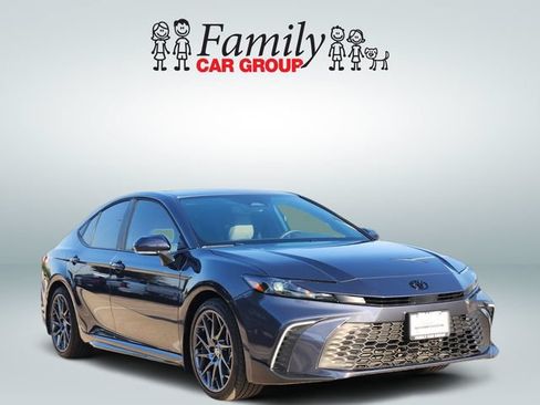 Used 2026 Toyota Camry SE w/ Multimedia Upgrade Package FWD image 2