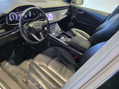 Used 2019 Audi Q8 Premium w/ Convenience Package image 6