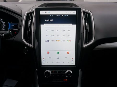 Used 2023 Ford Edge SEL image 10