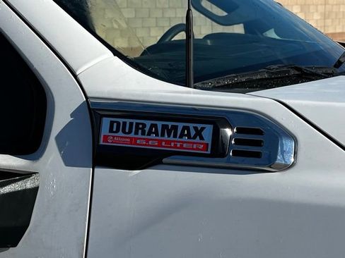 Used 2024 GMC Sierra 3500 Pro image 9