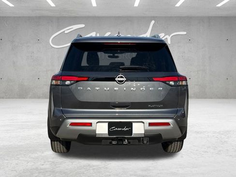 New 2025 Nissan Pathfinder Platinum image 15