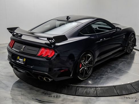 Used 2021 Ford Mustang Shelby GT500 w/ Carbon Fiber Track Pack RWD image 22