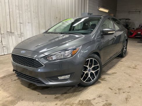Used 2017 Ford Focus SEL image 4