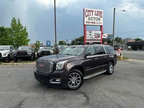 Used 2015 GMC Yukon XL Denali w/ Touring Package AWD/4WD image 1