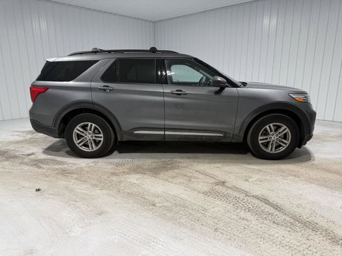 Used 2023 Ford Explorer XLT w/ Equipment Group 202A image 10