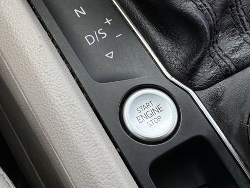 Used 2021 Volkswagen Atlas SEL image 23