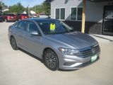 Used 2020 Volkswagen Jetta SE w/ SE Cold Weather Package image 2