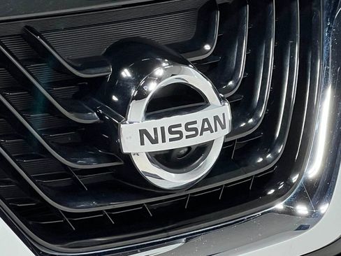 Used 2018 Nissan Murano SV w/ Premium Package AWD/4WD image 38
