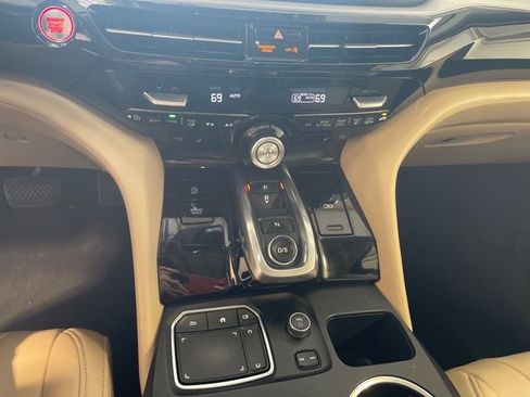 Used 2023 Acura MDX SH-AWD image 13