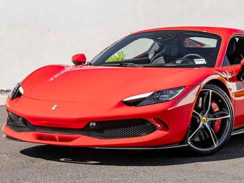 Used 2024 Ferrari 296 GTS RWD image 3