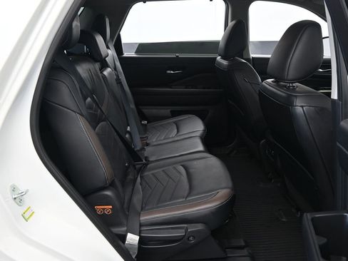 Used 2022 Nissan Pathfinder Platinum w/ Cargo Package image 17