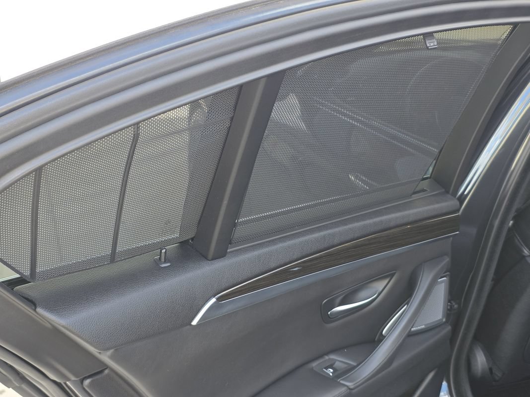 Used 2015 BMW M5 RWD image 29