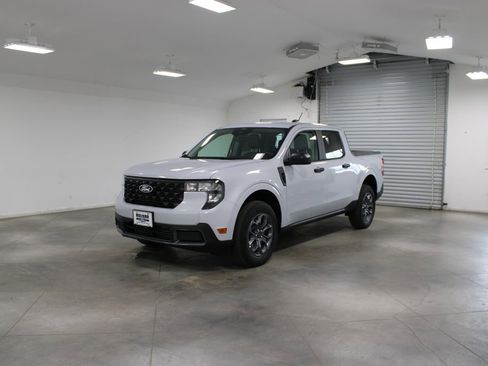 New 2026 Ford Maverick XLT AWD/4WD image 3