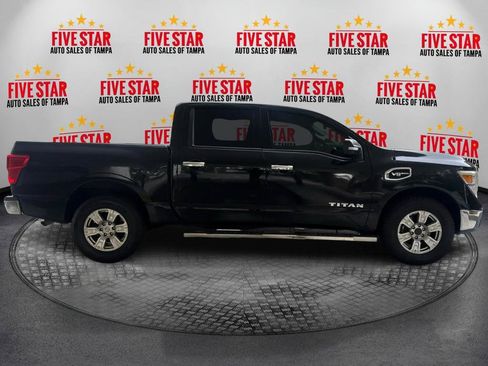 Used 2017 Nissan Titan SV RWD image 8