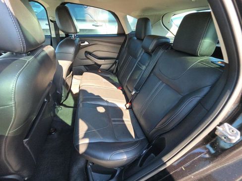 Used 2013 Ford Focus SE FWD image 11