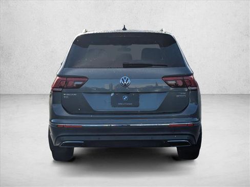 Used 2018 Volkswagen Tiguan SEL Premium image 7