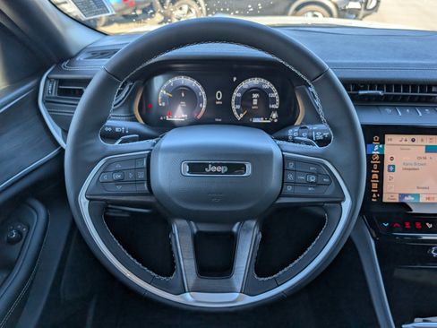 New 2026 Jeep Grand Cherokee Altitude AWD/4WD image 13