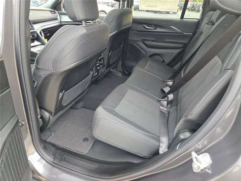 New 2025 Jeep Grand Cherokee Laredo w/ MOPAR Finishing Package image 20