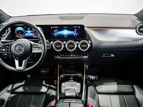 Used 2023 Mercedes-Benz GLA 250 image 11