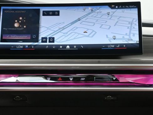 Used 2025 BMW 760i xDrive w/ Executive Package image 23