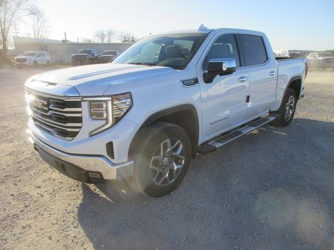 New 2026 GMC Sierra 1500 SLT w/ SLT Premium Plus Package image 10