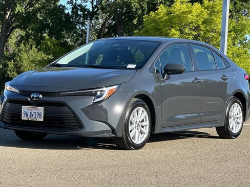 Certified 2026 Toyota Corolla LE w/ LE Premium Package image 9