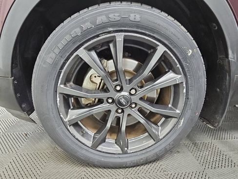 Used 2018 Ford Explorer XLT w/ Equipment Group 202A FWD image 48